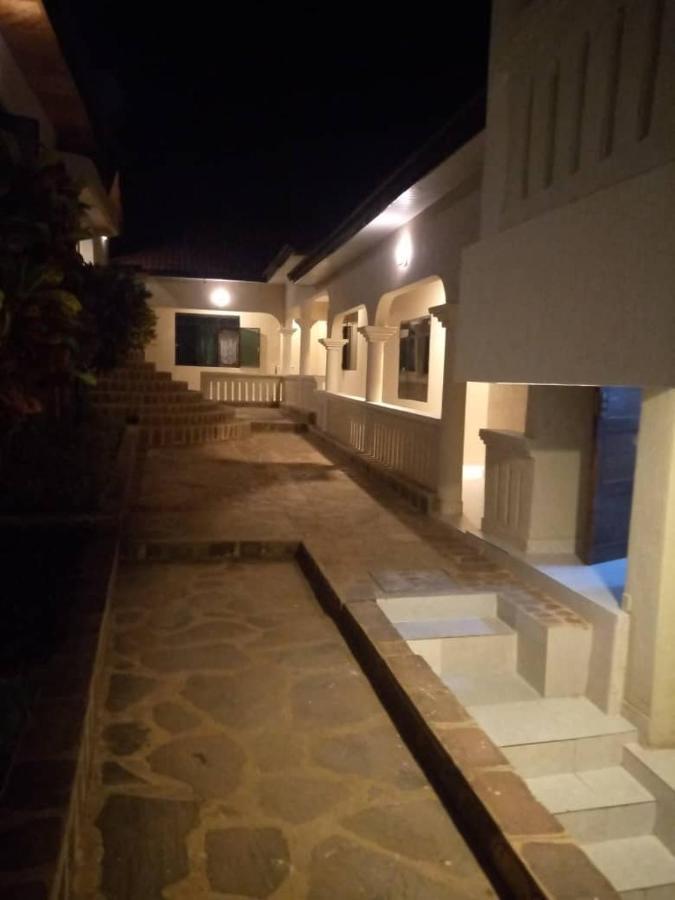 Coast View Resort Кигома Екстериор снимка