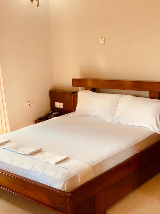 Coast View Resort Кигома Екстериор снимка
