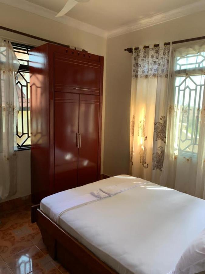 Coast View Resort Кигома Екстериор снимка
